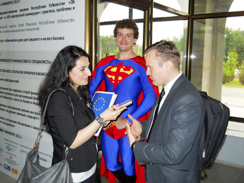 http://public.superjob.ru/images/uploaded/superman_013.jpg